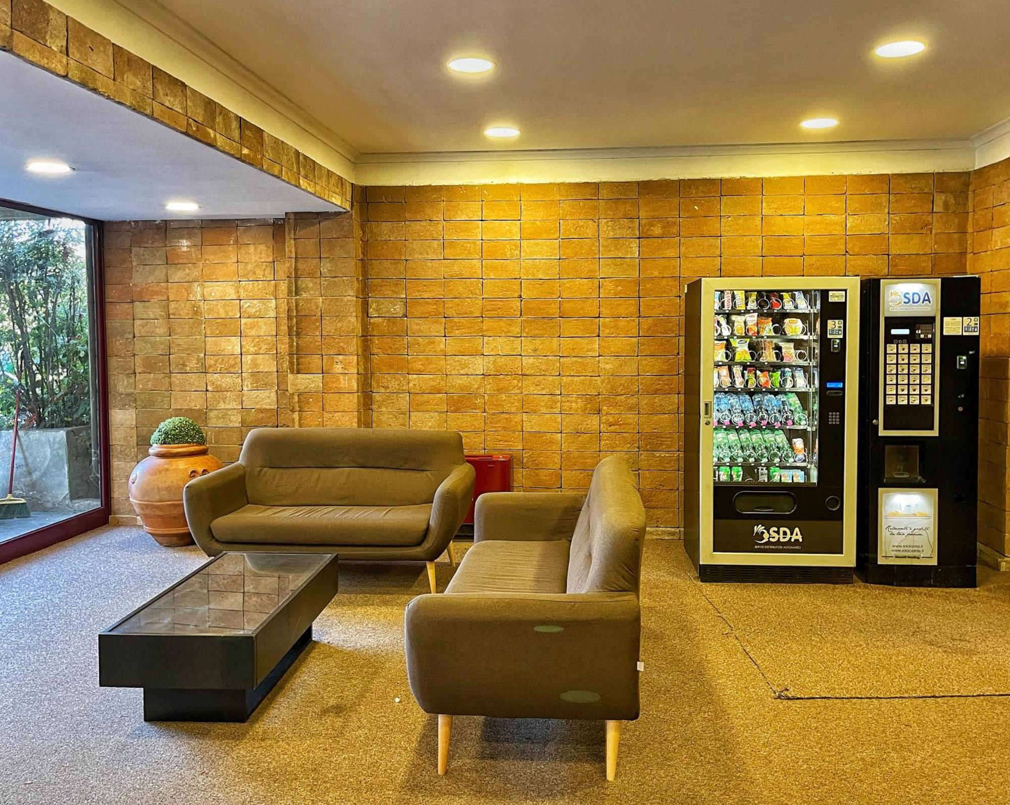 Modern Apartment 10 Min Vatican Parking&Pool โรม ภายนอก รูปภาพ